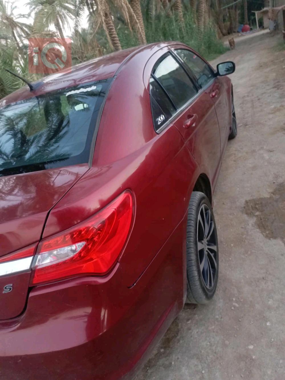 Chrysler 200